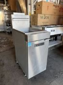 Vulcan 1VEG35M Commercial 35 LB VEG Series Gas Freestanding Fryer