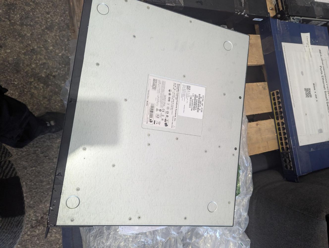 Low-Start Lots: Rugs, Tech, Mattresses & Furniture singles and Pallets!