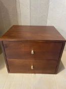 Grade-C0 ref LOT212 Fishe & Lilly Scandinavian Walnut Oslo Bedside Table RRP œ140