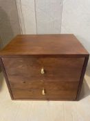 Grade-C0 ref LOT211 Fishe & Lilly Scandinavian Walnut Oslo Bedside Table RRP œ140