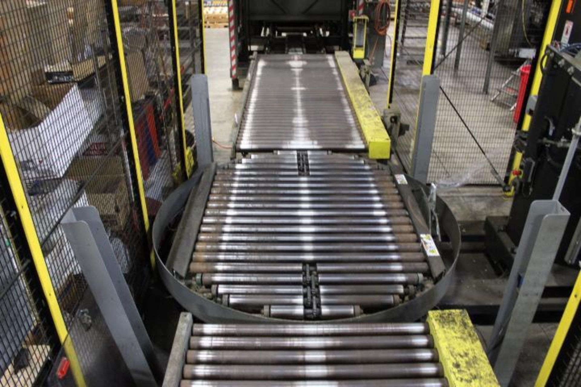 Wrapper Infeed Chain M.J. MAILLIS WULFTEC WCA-SMART PALLET WRAPPER INFEED/OUTFEED ROLLER ...