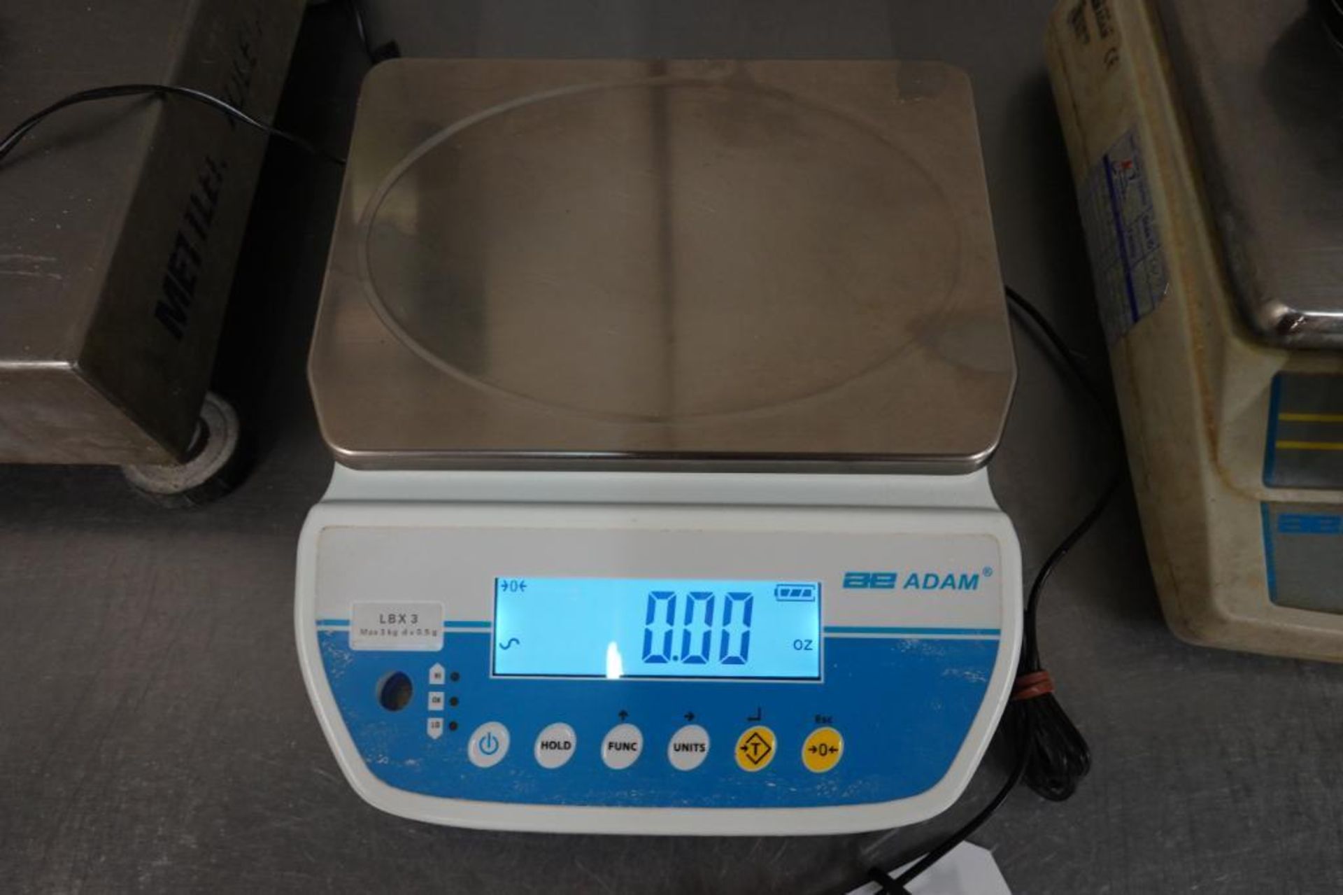 AE Adam scale, 7 in. x 9.5 in., capacity 3kg x 0.5 gram