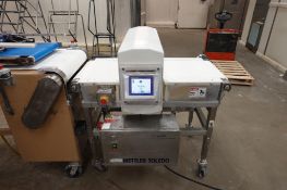 2014 Mettler Toledo metal detector with conveyor