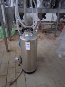 LOT 403 PRESSURE SPRAY VESSLE