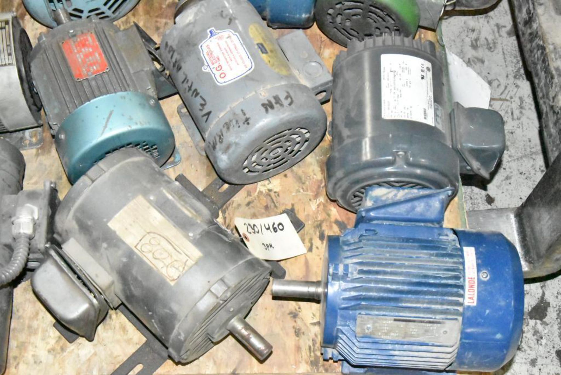 LOT/ ELECTRIC MOTORS (LOCATED AT 401 RUE LAFERTE, DRUMMONDVILLE QC J2C 3K1)