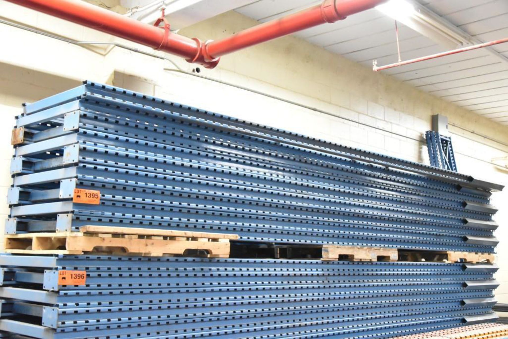 LOT/ LIFT OF ADJUSTABLE PALLET RACK COMPONENTS - MAY INCLUDE SELECTION ...