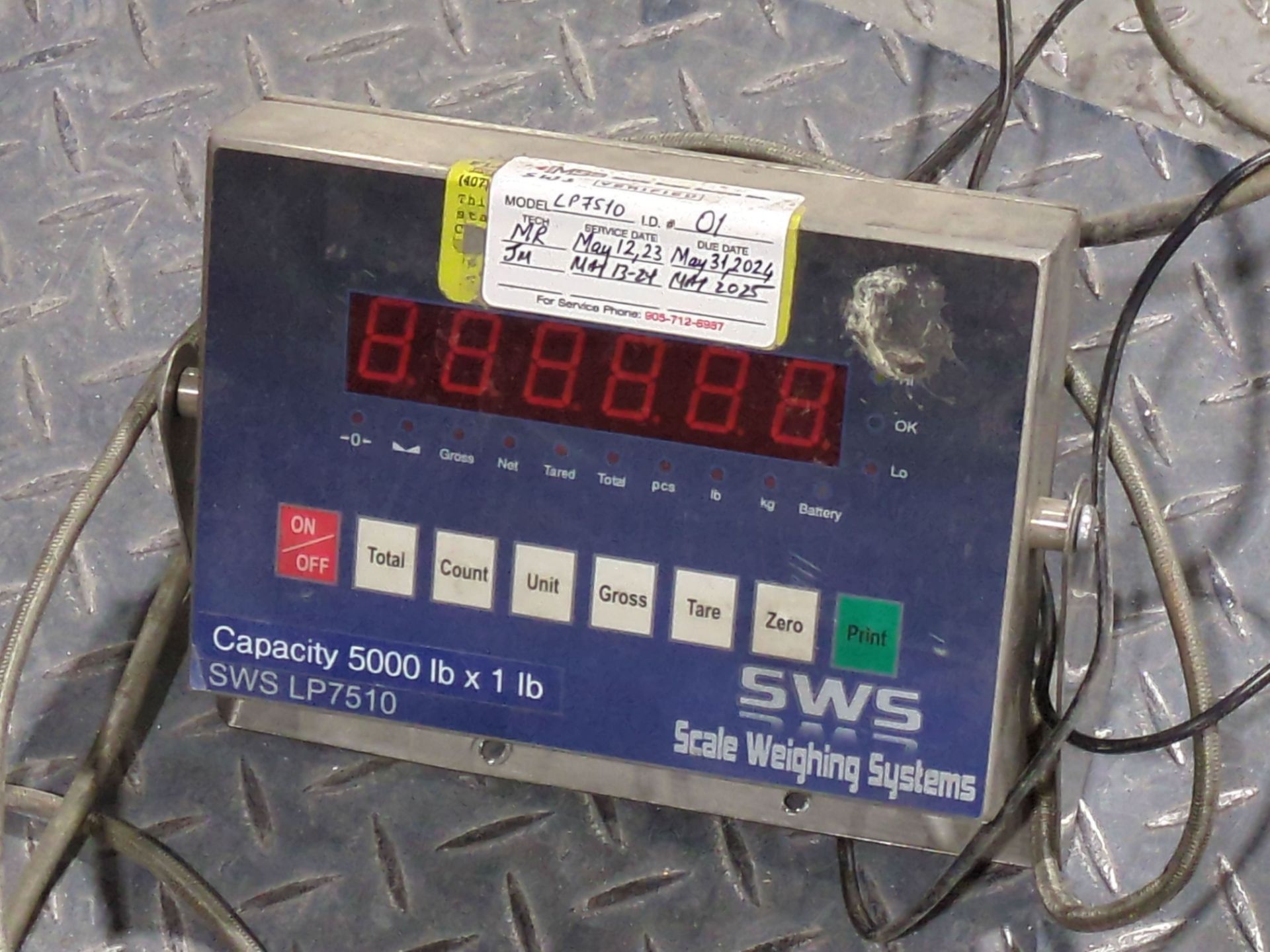 5,000 LB. CAPACITY PLATFORM SCALE WITH SWS LP7510 DIGITAL READ OUT