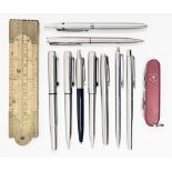 Collection of nine pens including a Parker fountain pen, a Parker 45 ballpoint pen, four further
