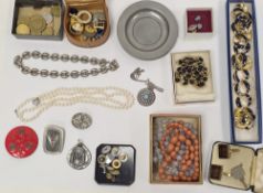 Mixed lot of mainly costume jewellery including simulated pearls, bracelets, bead necklaces