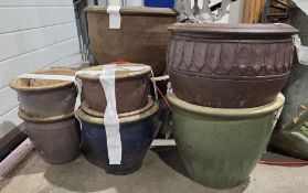 Assorted garden pots including glazed and terracotta examples (10)