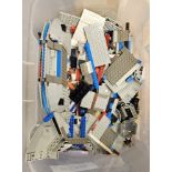 Large quantity of part built and loose Lego sets to include 7190 Millennium Falcon, 8353 Slammer