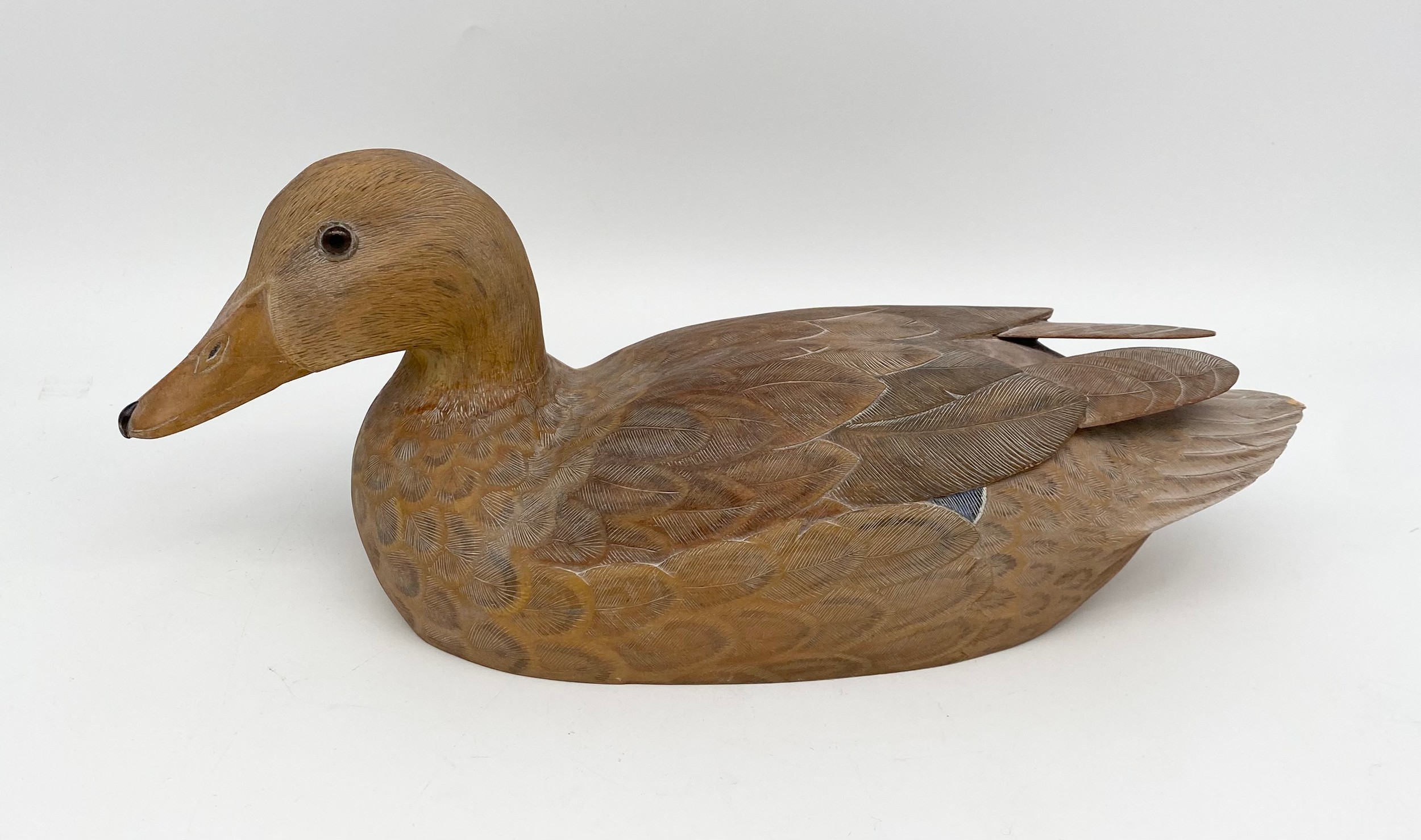 Two vintage hand carved and painted wood decoy ducks titled 'Mallard drake' and 'Mallard' 1989 by - Image 4 of 5
