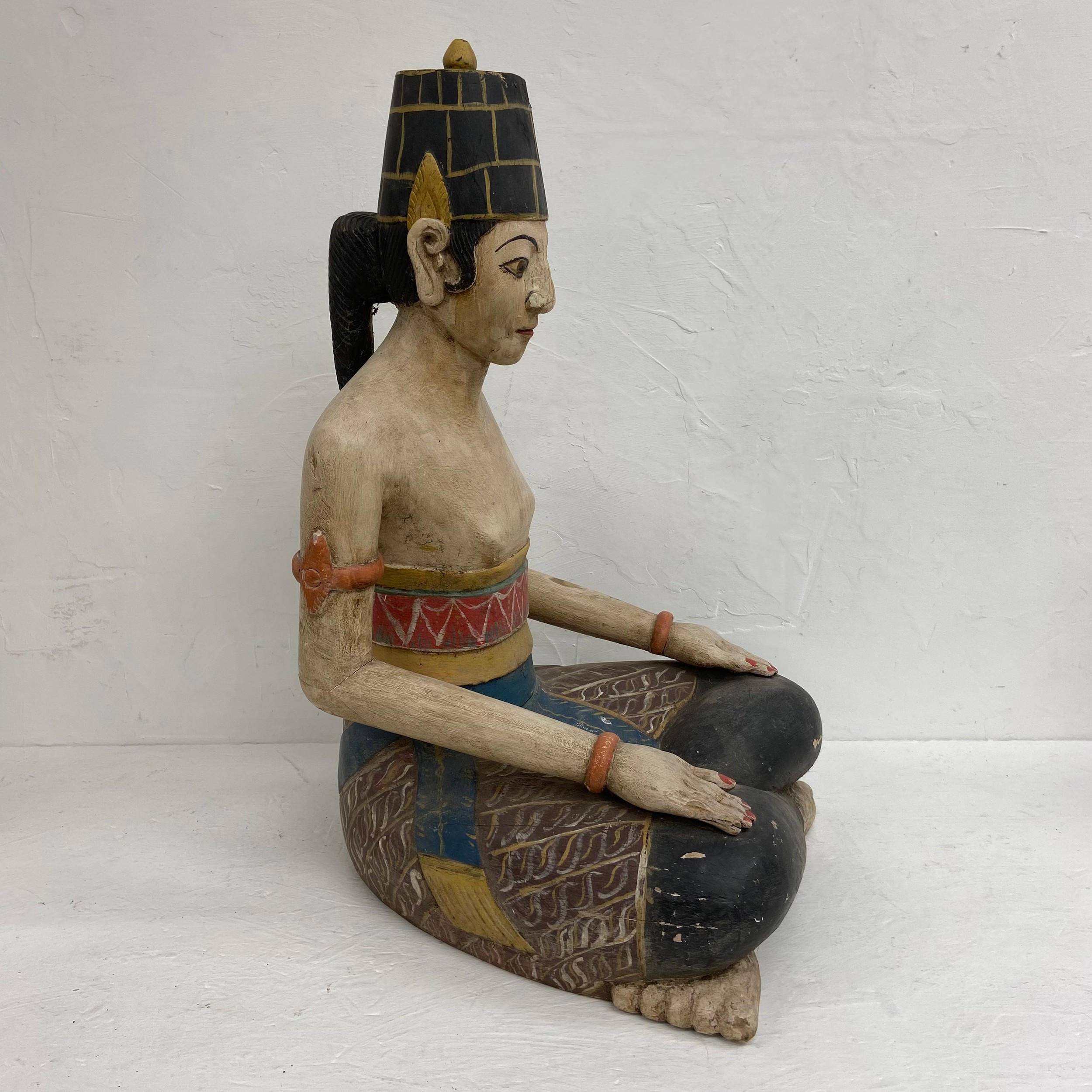 A pair of 20th century hand carved and painted Javanese matrimonial Loro Blonyo or inseparable - Image 3 of 7