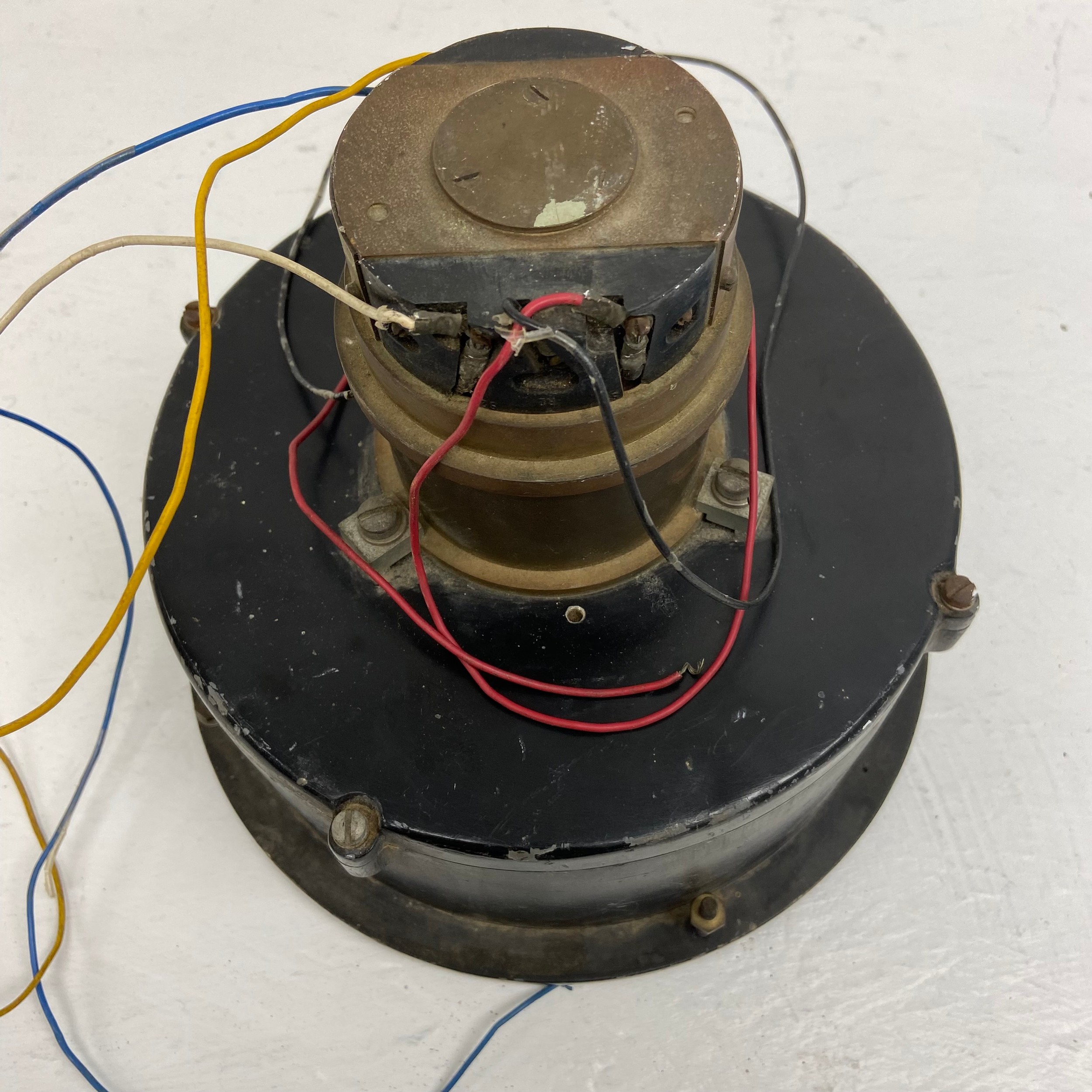 A mixed collection of military interest to include an early to mid 20th century U.S. Army Signal - Image 16 of 24