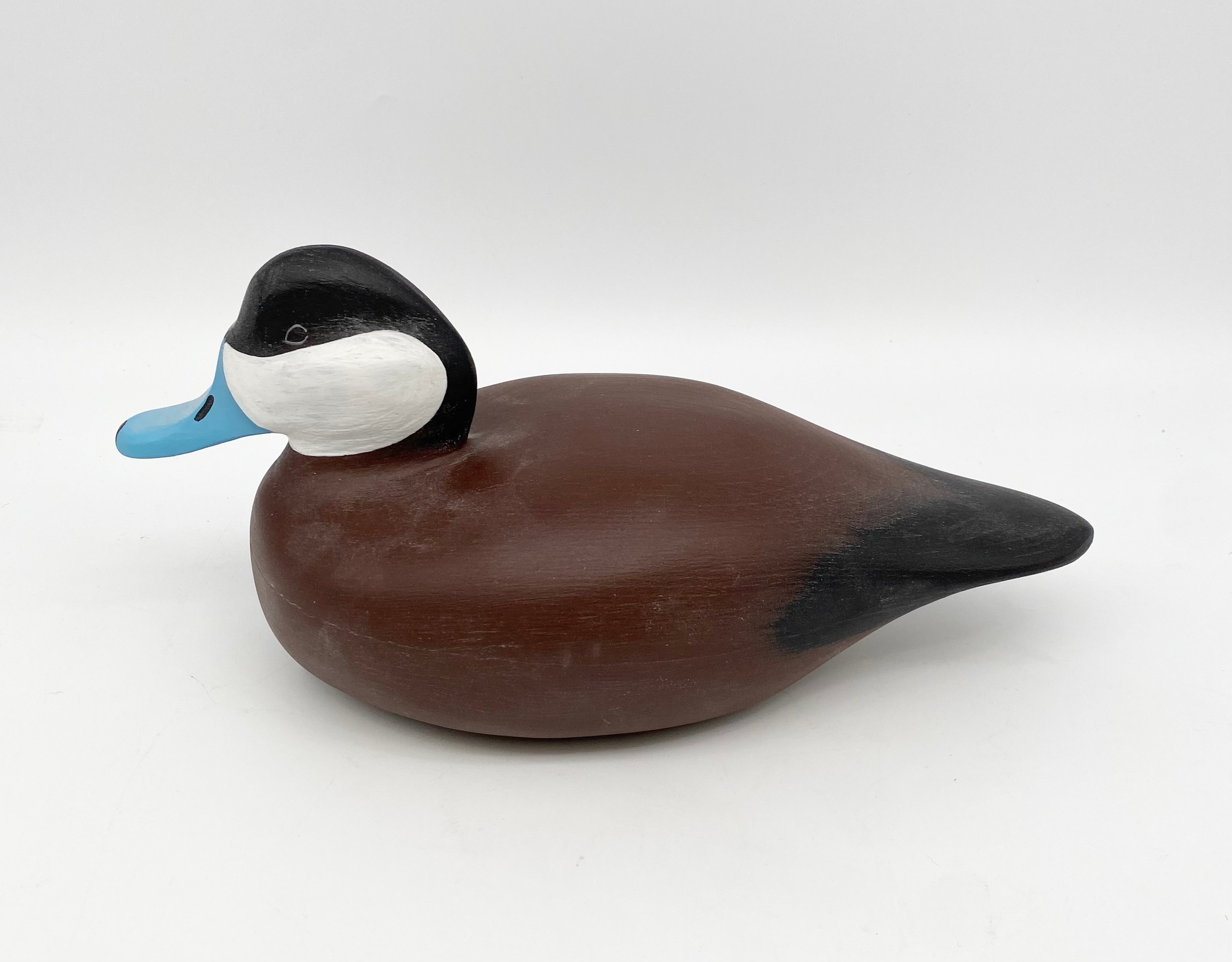 A contemporary hand carved and painted decoy duck titled 'Pintail Drake' by Karen McKnight - Image 5 of 7