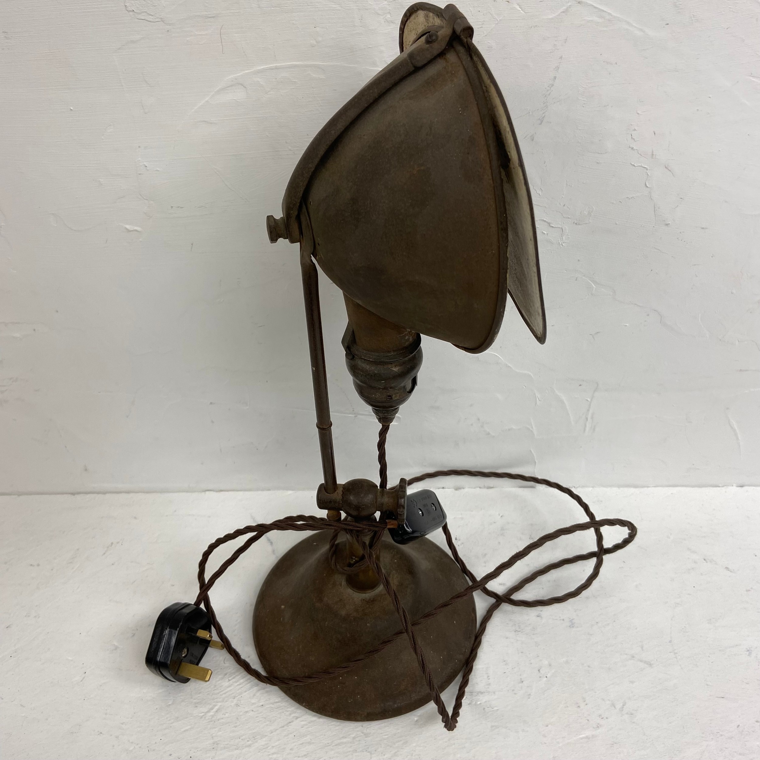 A mixed collection of military interest to include an early to mid 20th century U.S. Army Signal - Image 10 of 24