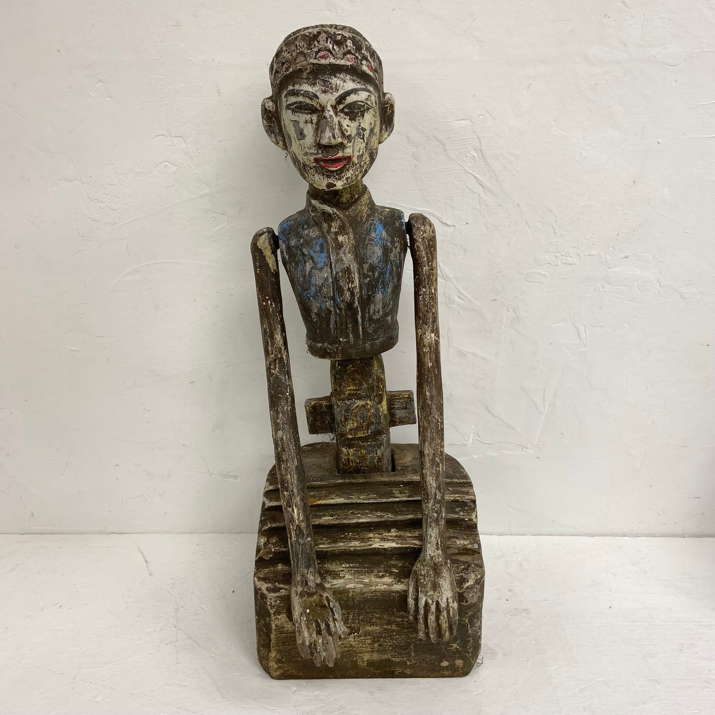 A pair of 20th century hand carved and painted Javanese matrimonial Loro Blonyo or inseparable - Image 2 of 5