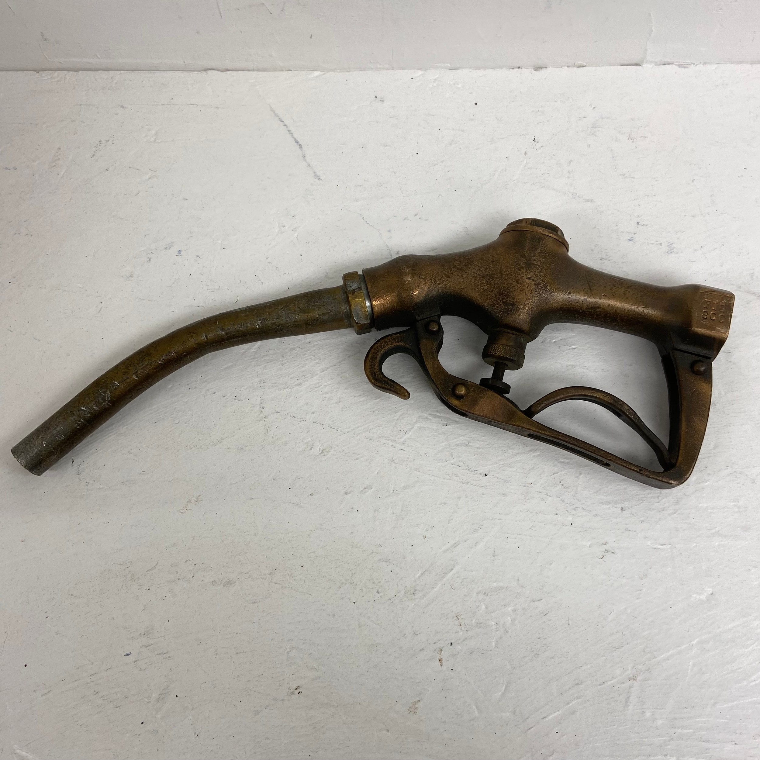 A mixed collection of military interest to include an early to mid 20th century U.S. Army Signal - Image 7 of 24