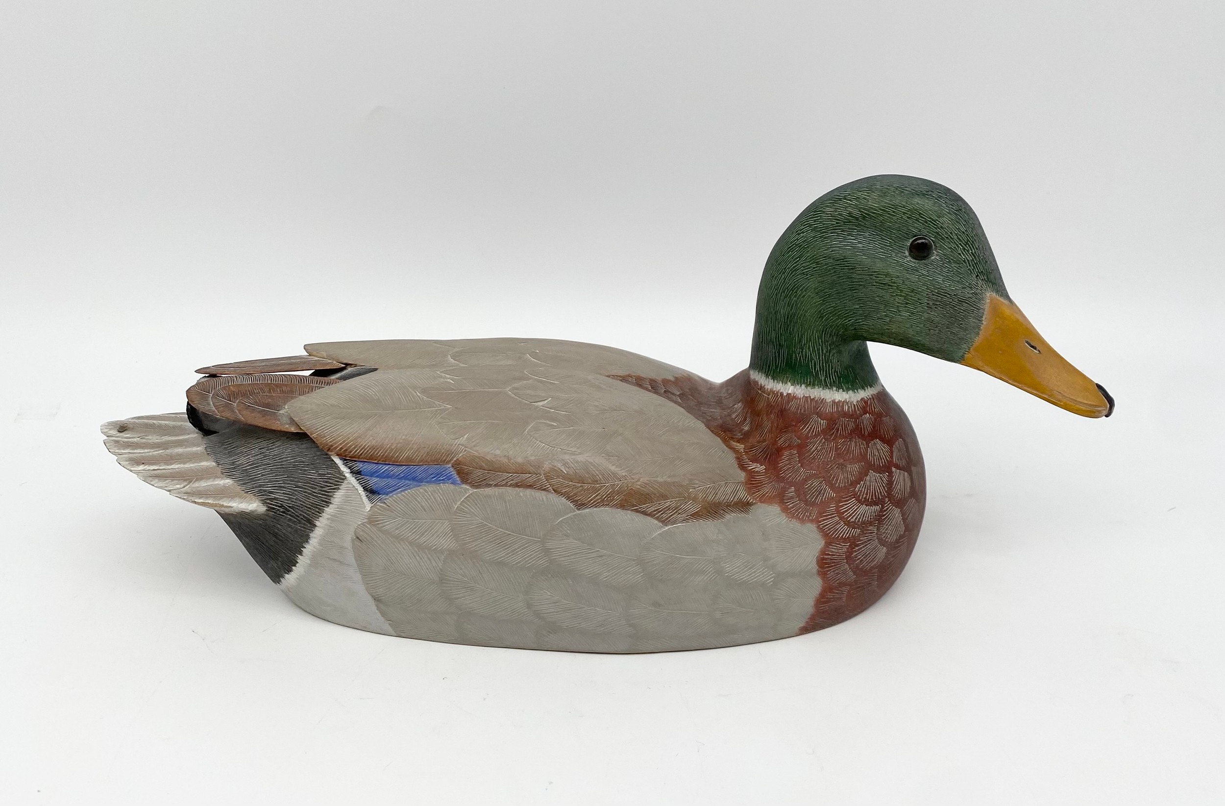 Two vintage hand carved and painted wood decoy ducks titled 'Mallard drake' and 'Mallard' 1989 by - Image 2 of 5