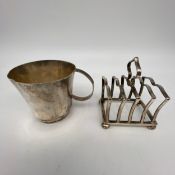 An early 20th century 925 sterling silver hallmarked toast rack by Horace Woodward & Co Ltd.