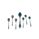 A SET OF SEVEN LATE 19TH / EARLY 20TH CENTURY RUSSIAN SILVER AND ENAMEL SPOONS