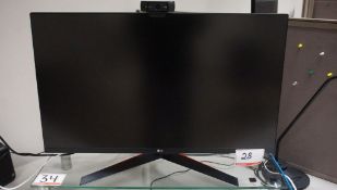 LG 32GK650F 32" QHD GAMING MONITOR W/ LOGI WEBCAM
