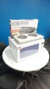 LOT - PANASONIC MICROWAVE C/W BLACK & DECKER ELECTRIC GRIDDLE, STANDARD COOKTOP (3 PCS)