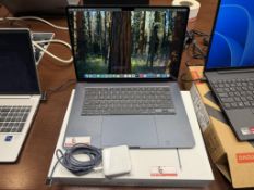 APPLE MACBOOK AIR (16,3) LAPTOP W/ APPLE M4 CPU, 24GB RAM, 500GGB STORAGE C/W POWER ADAPTER & BOX