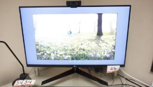 LG 32GK650F 32" QHD GAMING MONITOR W/ LOGI WEBCAM