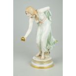 Staatlich Meissen: Große Kugelspielerin, Entw. Walter Schott 1897, Modell-Nr. Q180