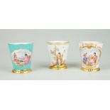 Staatlich Meissen: 3 Freundchaftsbecher mit Chinoiserien