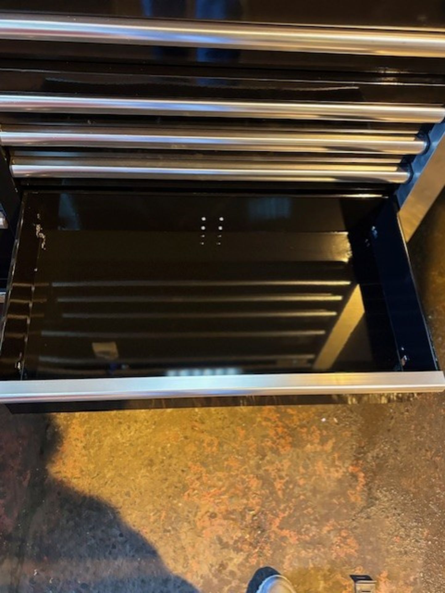 United Tool Corporation Tool Box - 13 drawer tool cabinet Model 810056-utc - Image 12 of 17