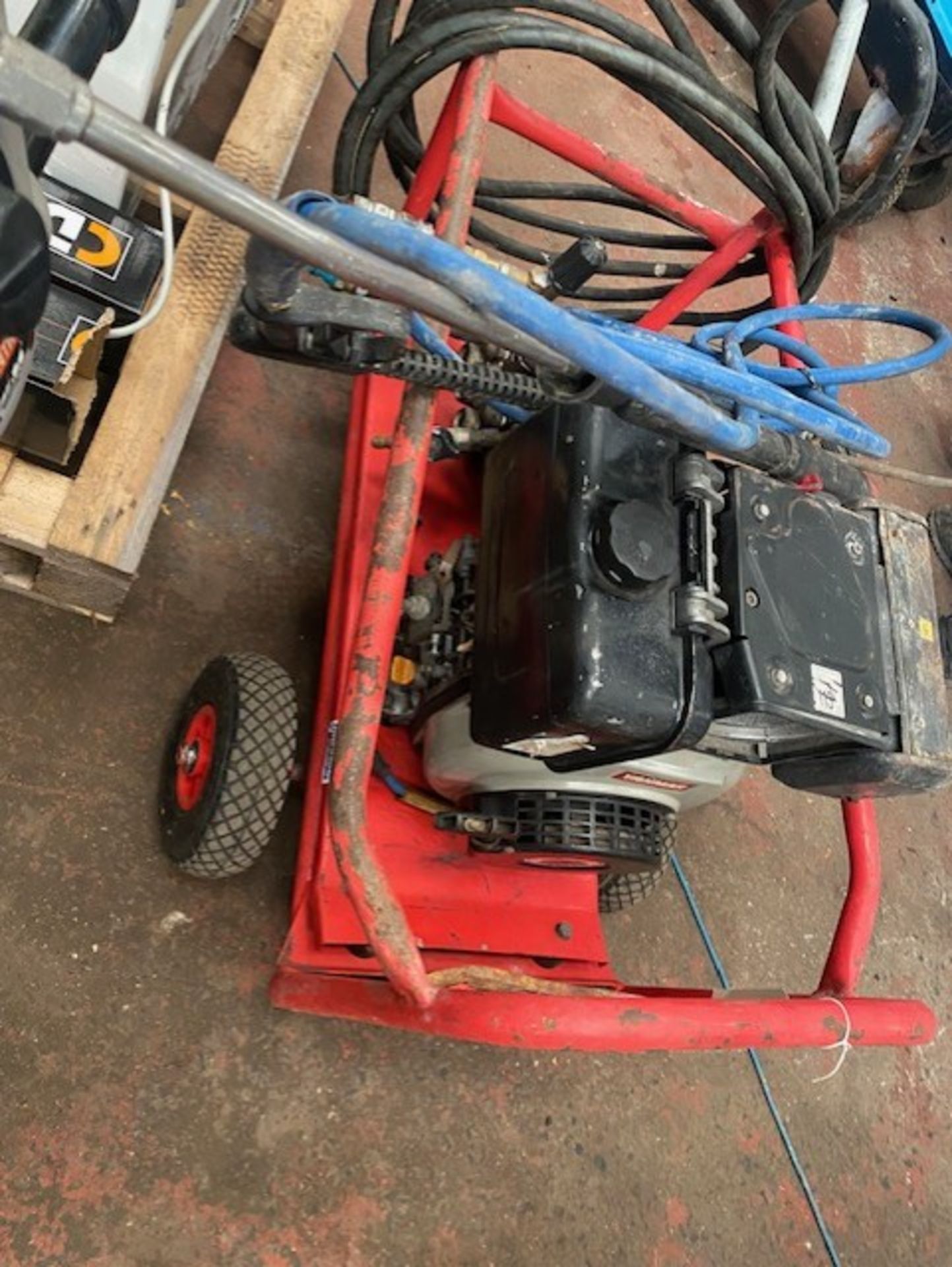 Yanmar Pressure Washer , engine running fine - Image 3 of 4