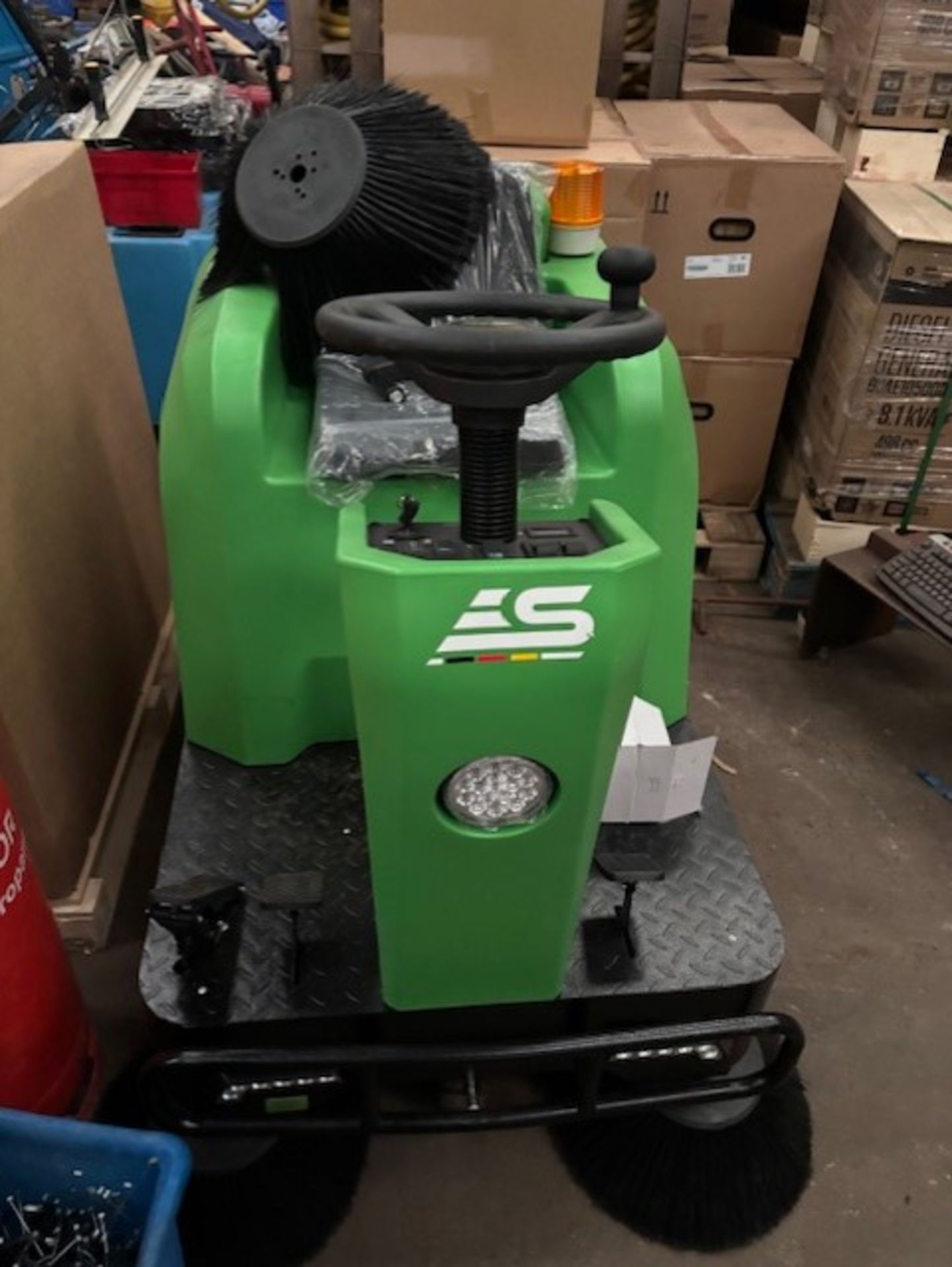 Stahlfest ride on full electric wet n dry scrubber sweeper very user friendly no noise or dust - Image 2 of 7
