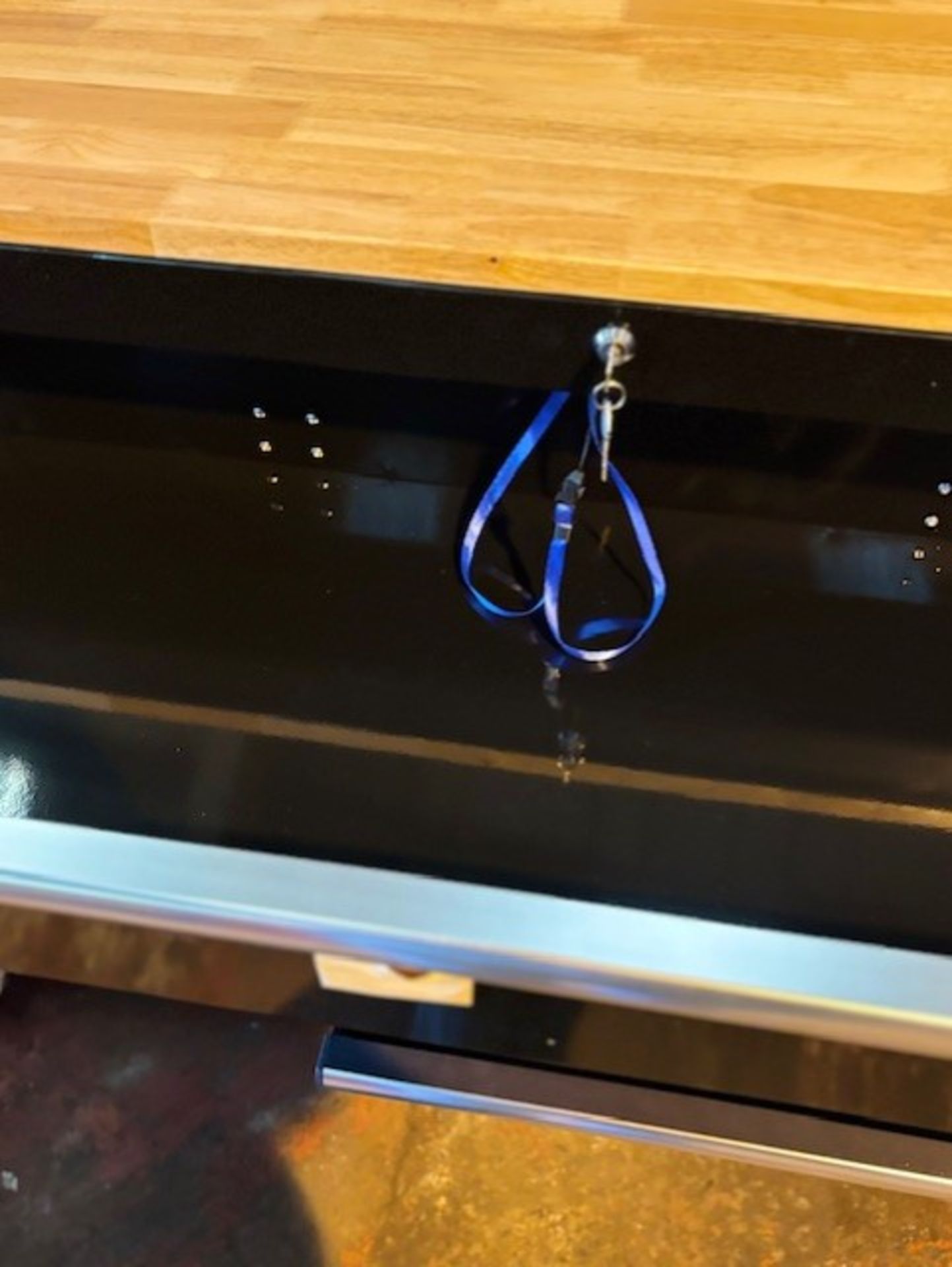 United Tool Corporation Tool Box - 13 drawer tool cabinet Model 810056-utc - Image 3 of 17