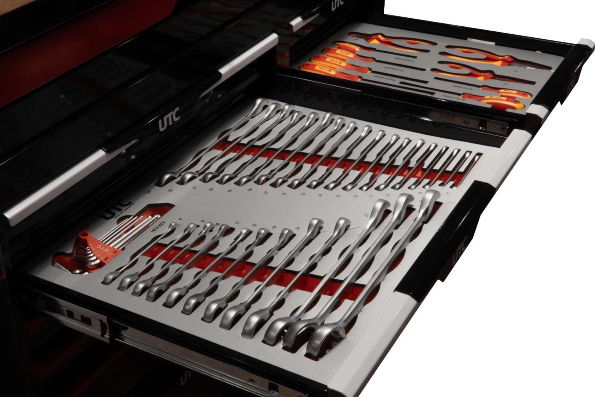 United Tool Corporation Tool Box - 13 drawer tool cabinet Model 810056-utc - Image 4 of 7