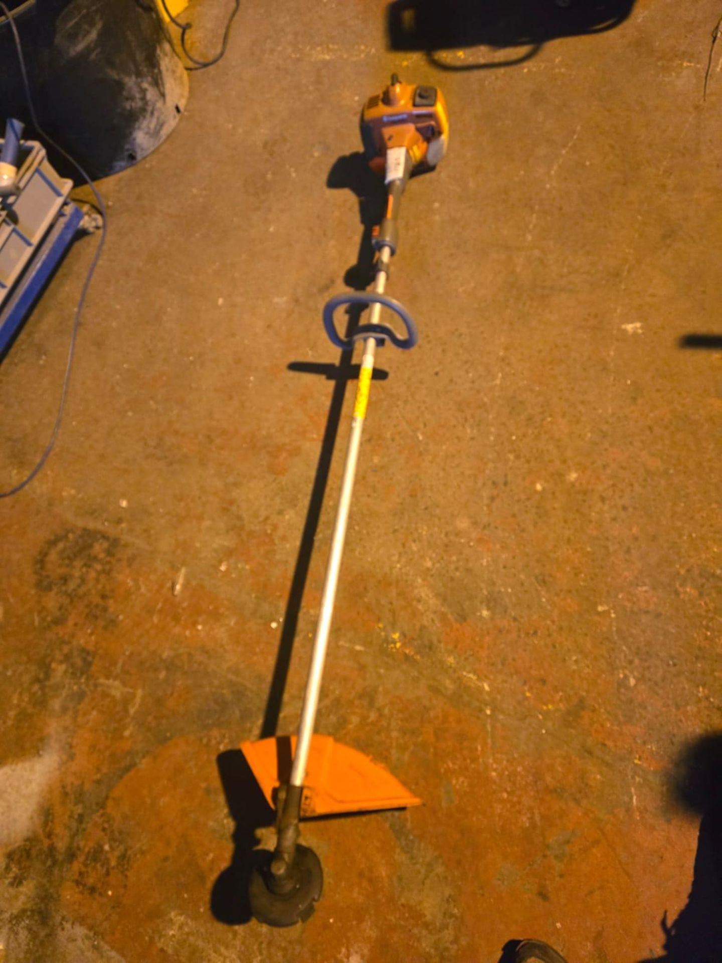 Husqvarna 323RH Strimmer