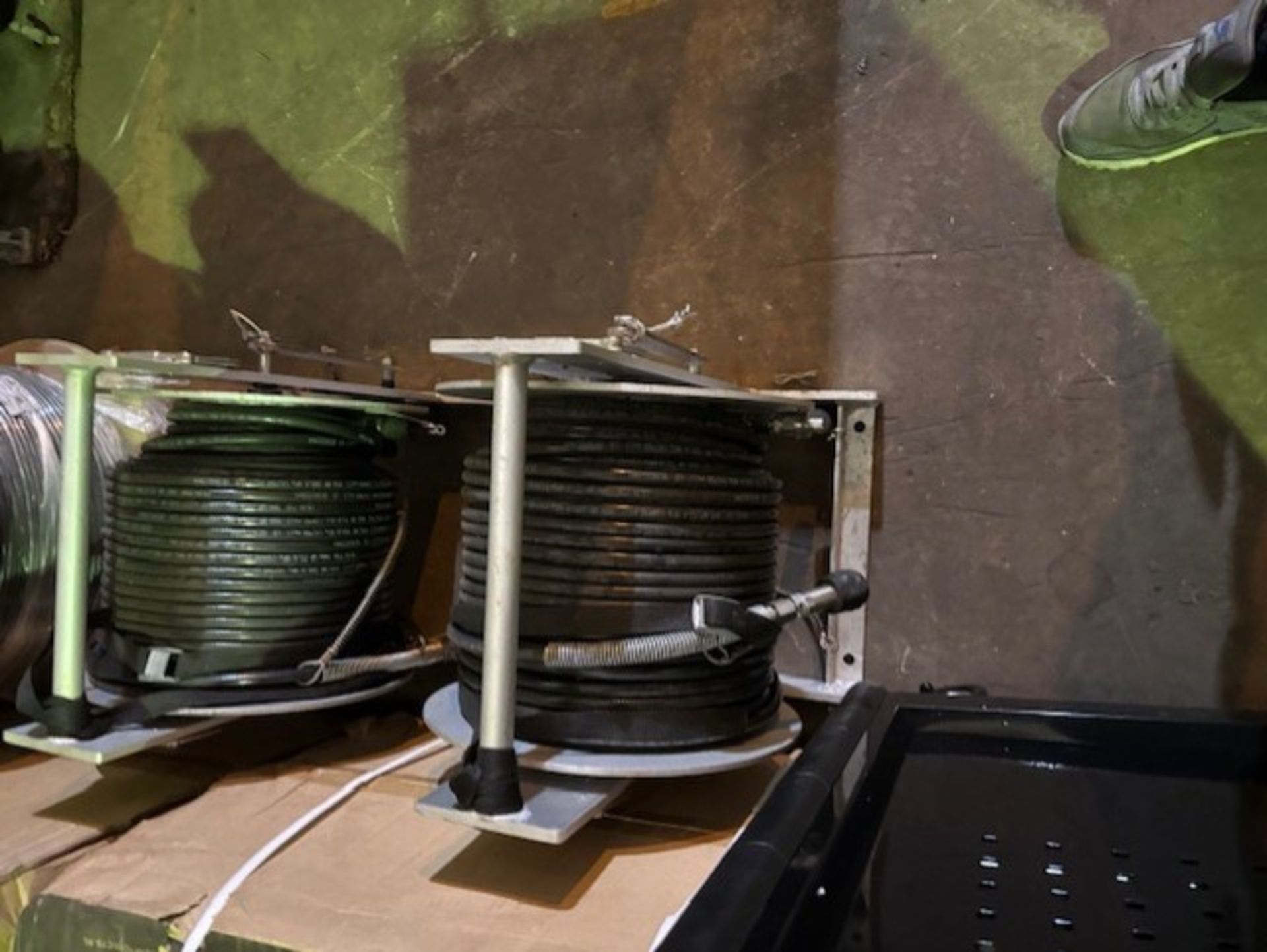 2 number airlines 1/2 inch hose both reels have 100 metres of hose on them with connectors the - Image 3 of 3