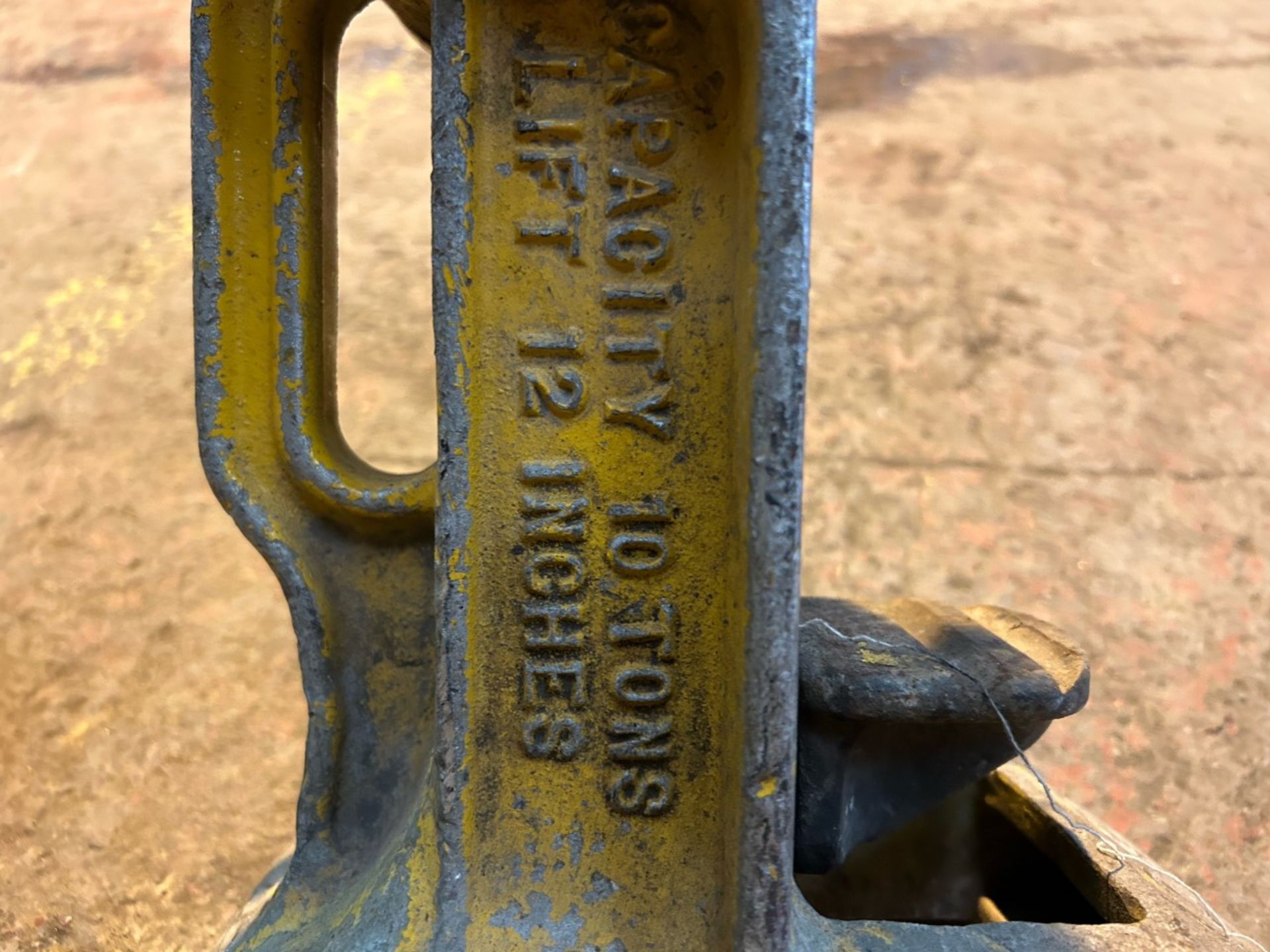 Simplex 10T toe jack. Average condition full working order - Image 3 of 4