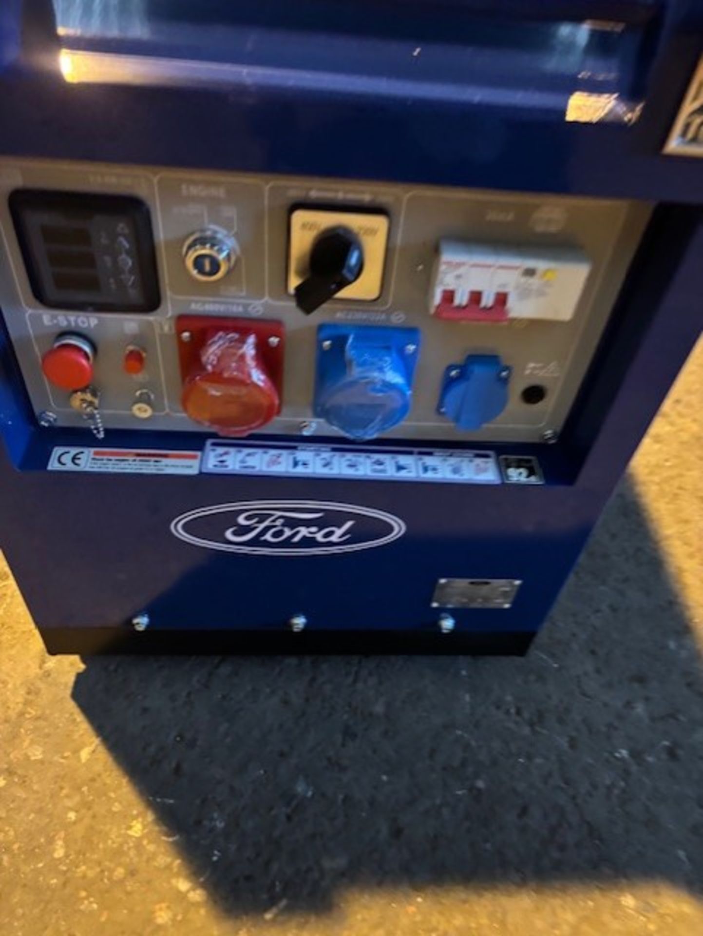 Ford generators for you model ftd10200se diesel 3 phase as well as 240 14 litre tank on them these a - Image 6 of 10