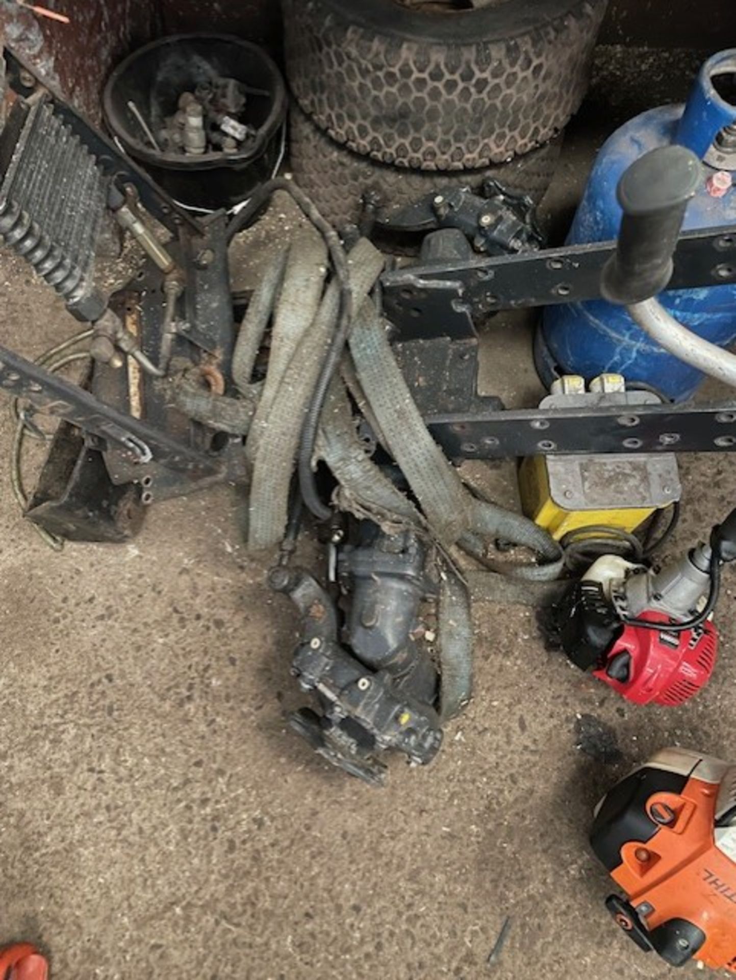 Front axle out of iseki compact tractor