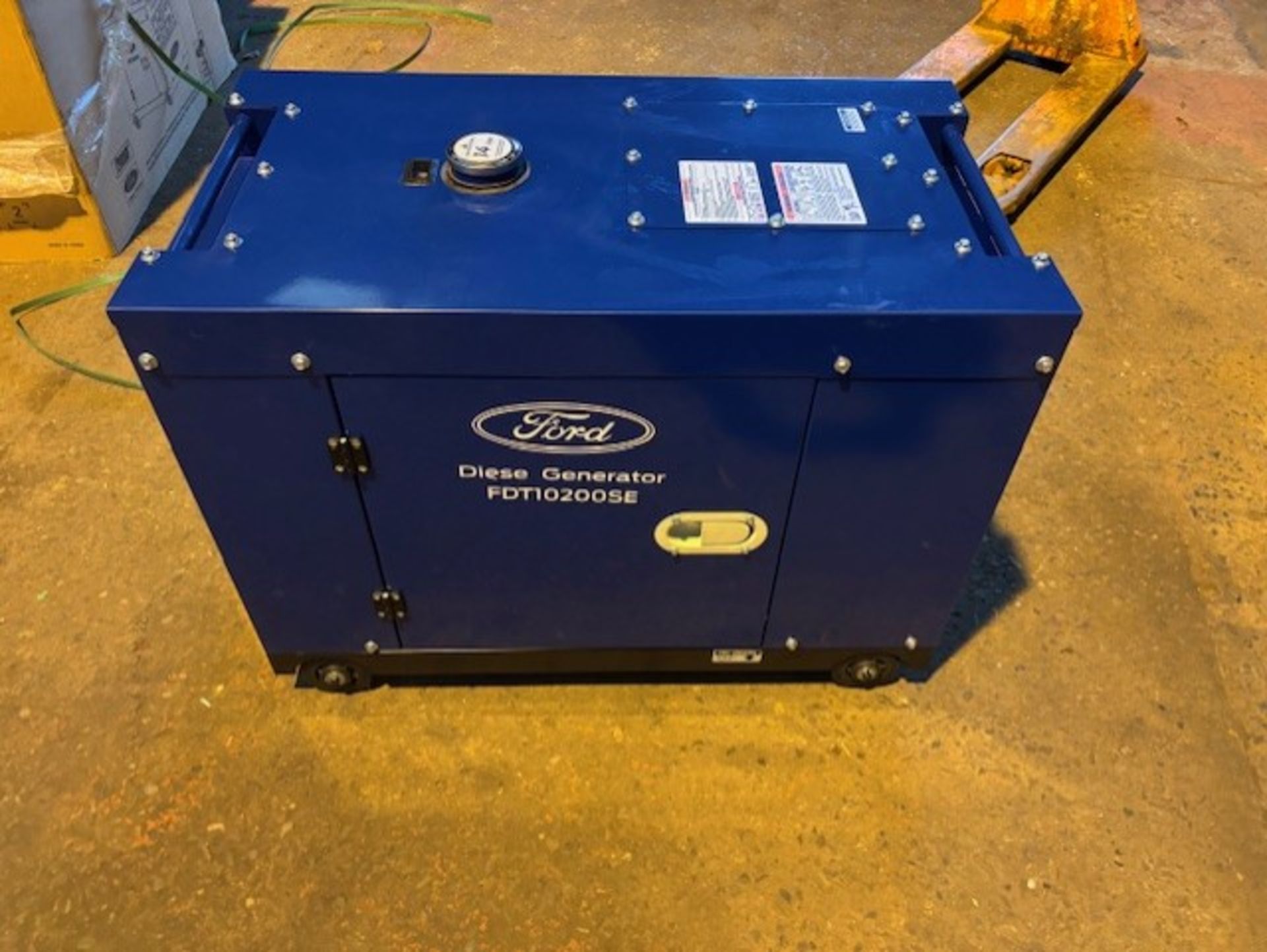 Ford generators for you model ftd10200se diesel 3 phase as well as 240 14 litre tank on them these a - Image 4 of 10