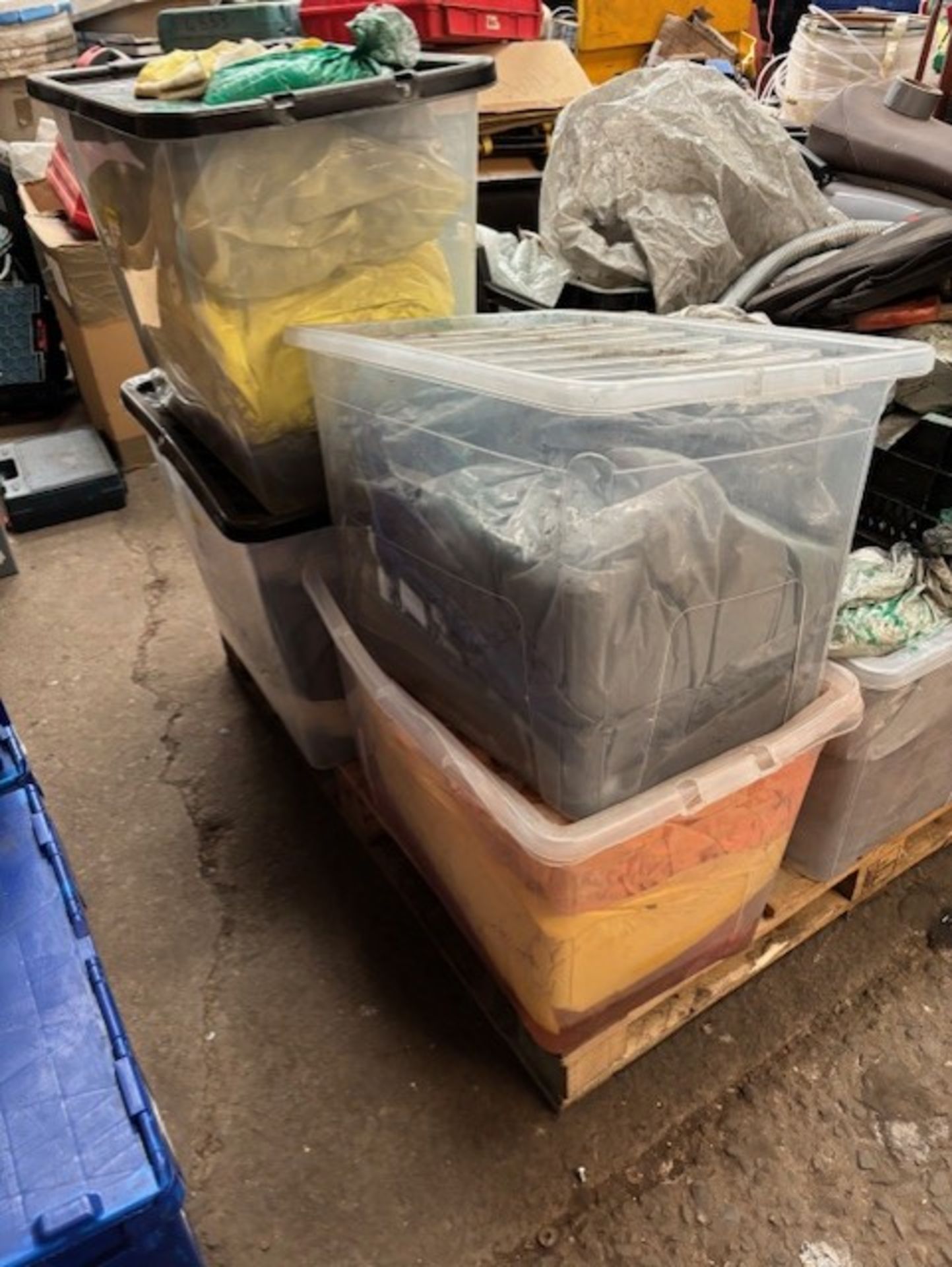 Pallet of powder coating powder various colours along with powder coat machine - Image 3 of 4