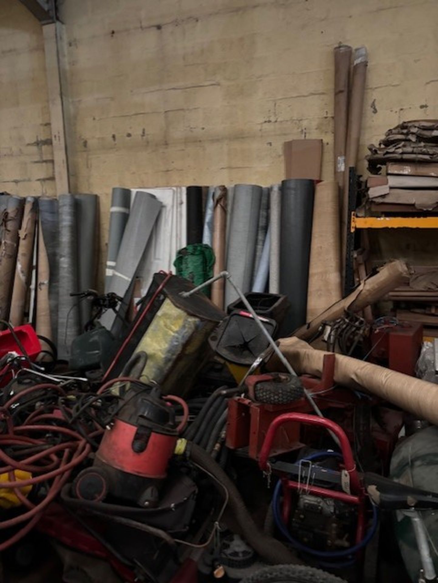 Job lot of Lino for wet rooms and normal underlay also 20 plus rolls some full and new others just - Image 2 of 2