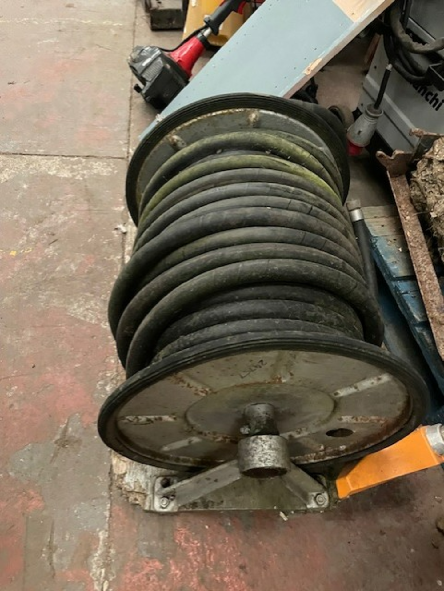 Retractable reel for hose pipe or airline sold as seen - Image 3 of 3