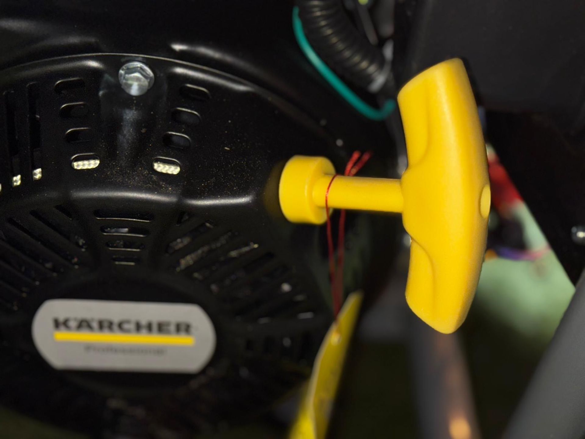 Karcher generators pgg 3/1 3kw all brand new electric start all from factory these are not rejects - Image 11 of 12
