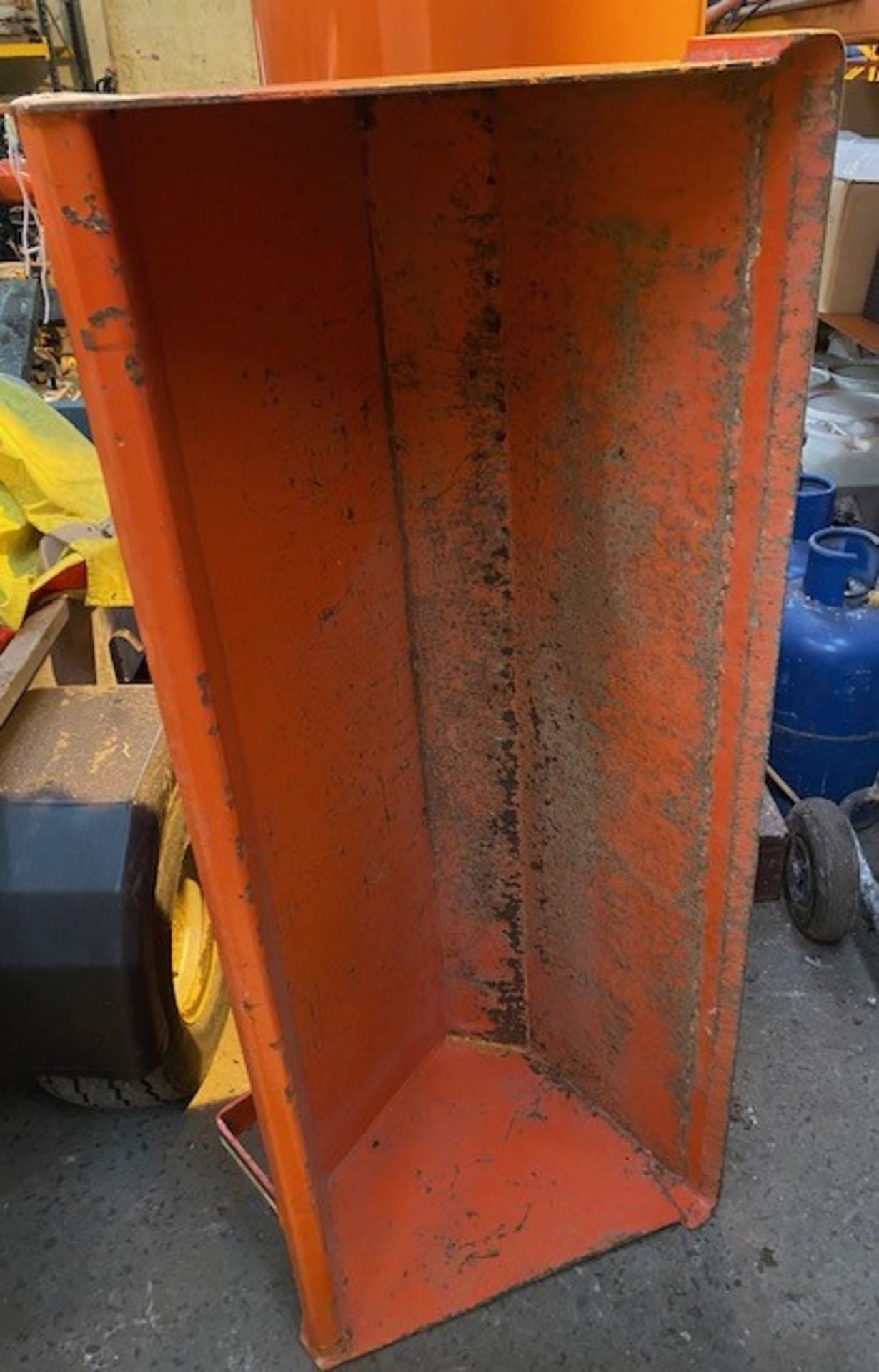 Bucket to fit Kubota STV40