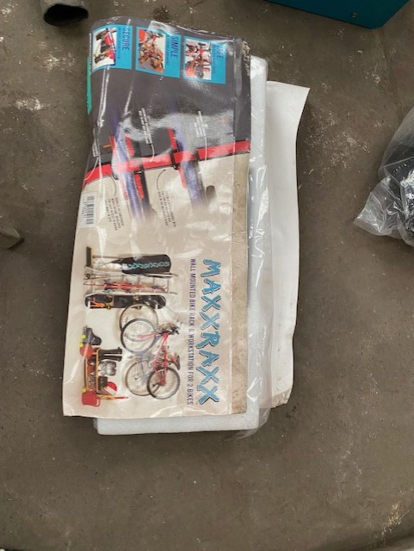 Maxxrax Wall mounted Bike rack for 2 bikes , bnib