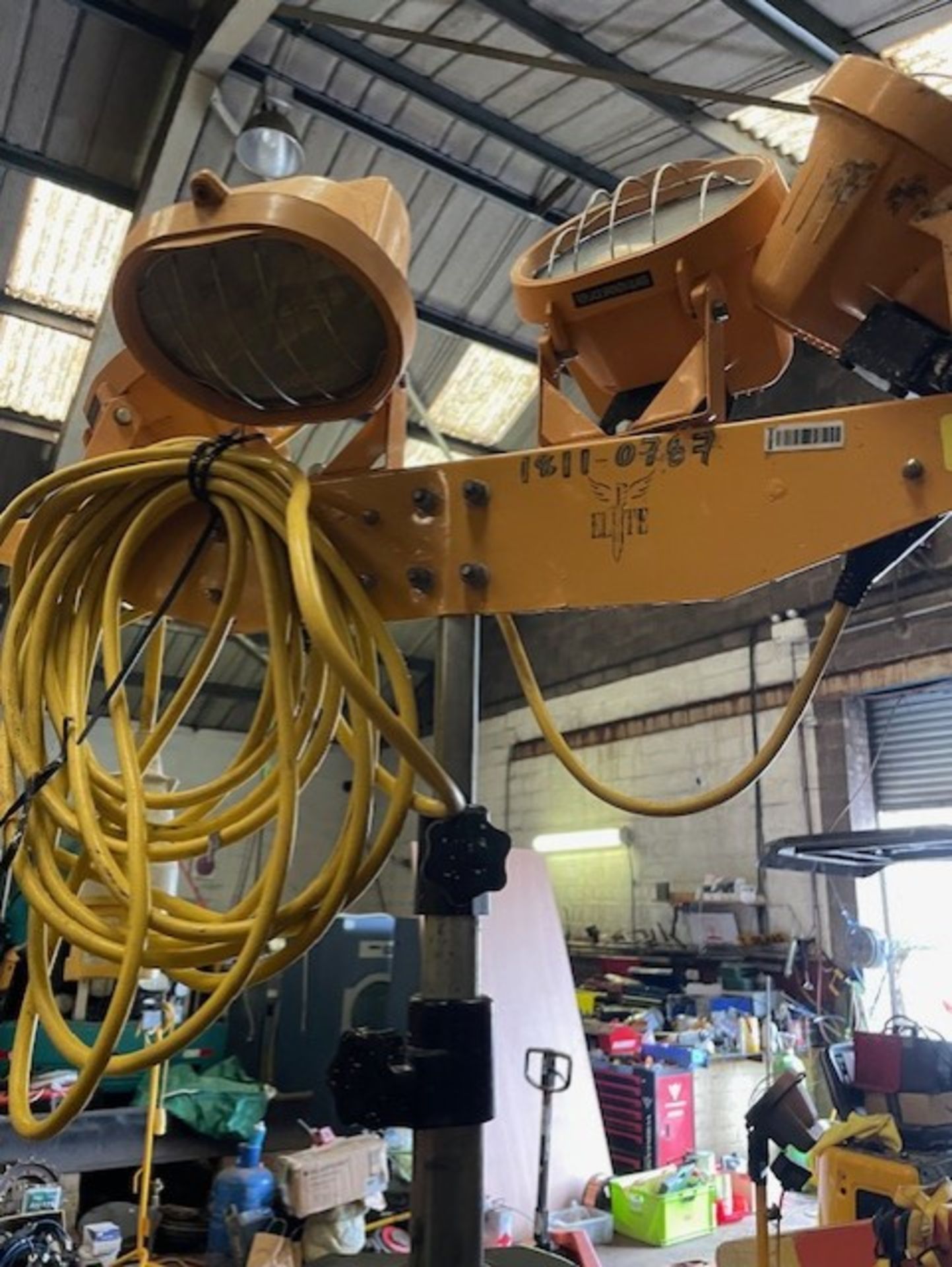 110 volt lights on large tripod working you are bidding for 2 sets of these - Image 3 of 5