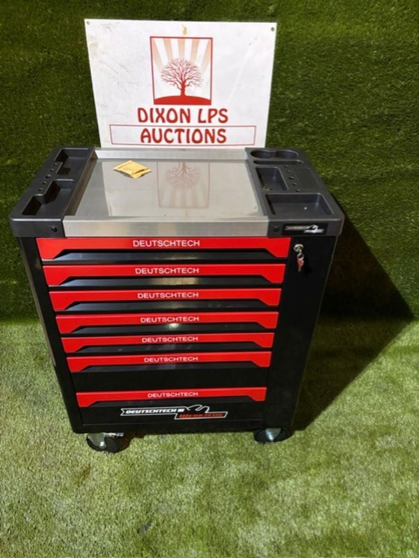 Deutch tech tool box 286 piece brand new been on display no box no bits missing nothing faulty or